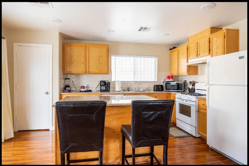 4 Bedroom North Las Vegas With Pool Bagian luar foto